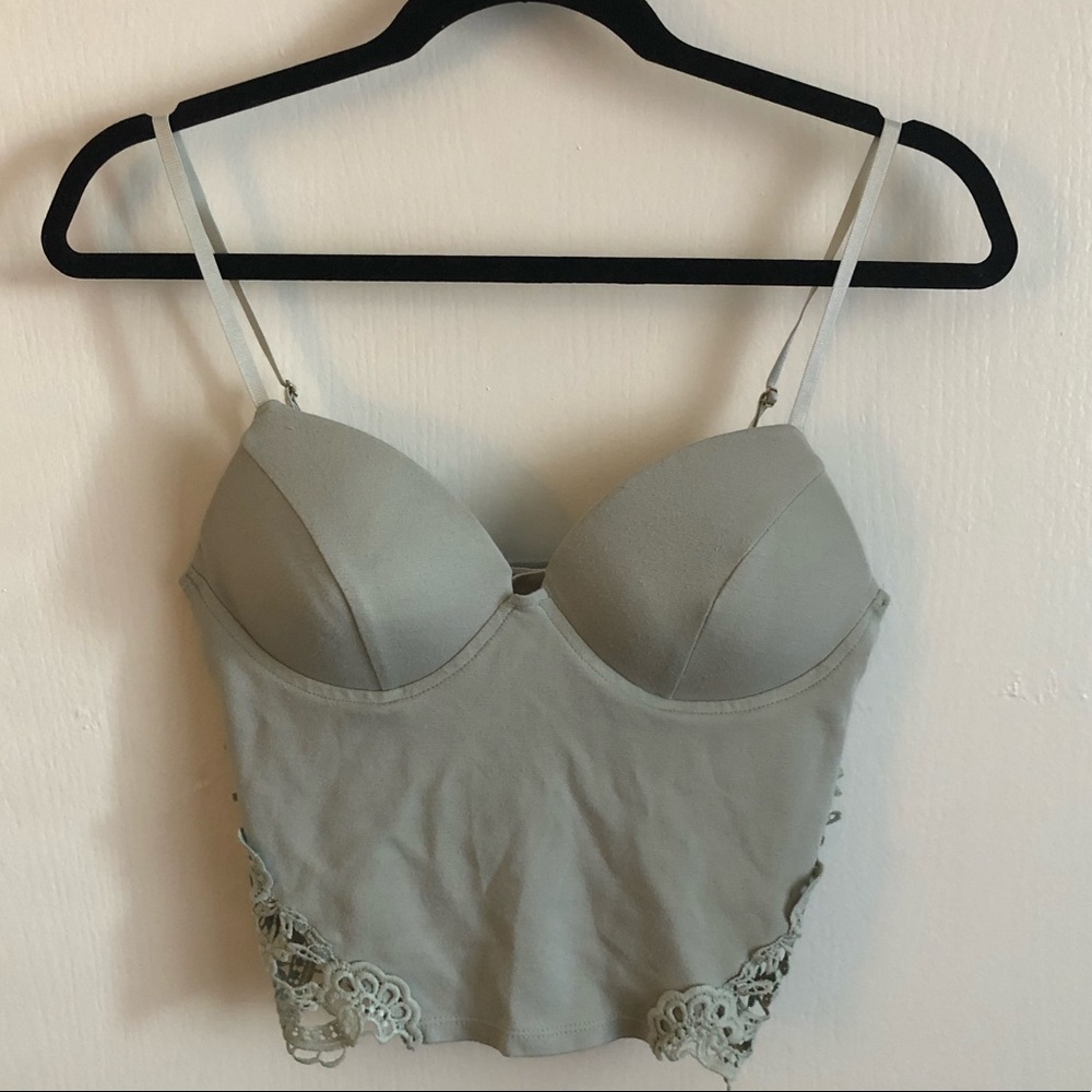 Crop top with gorgeous inlet sides